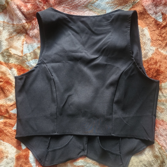 Fashion Nova Black Button-Up Vest - Picture 2 of 4